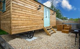 Rosemary - 1 Bedroom Shepherds Hut - Amroth